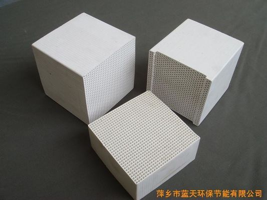 China Ceramische de Oven Vuurvaste Bakstenen van de Plaathoningraat voor Infrarood Katalytisch Gasfornuis leverancier